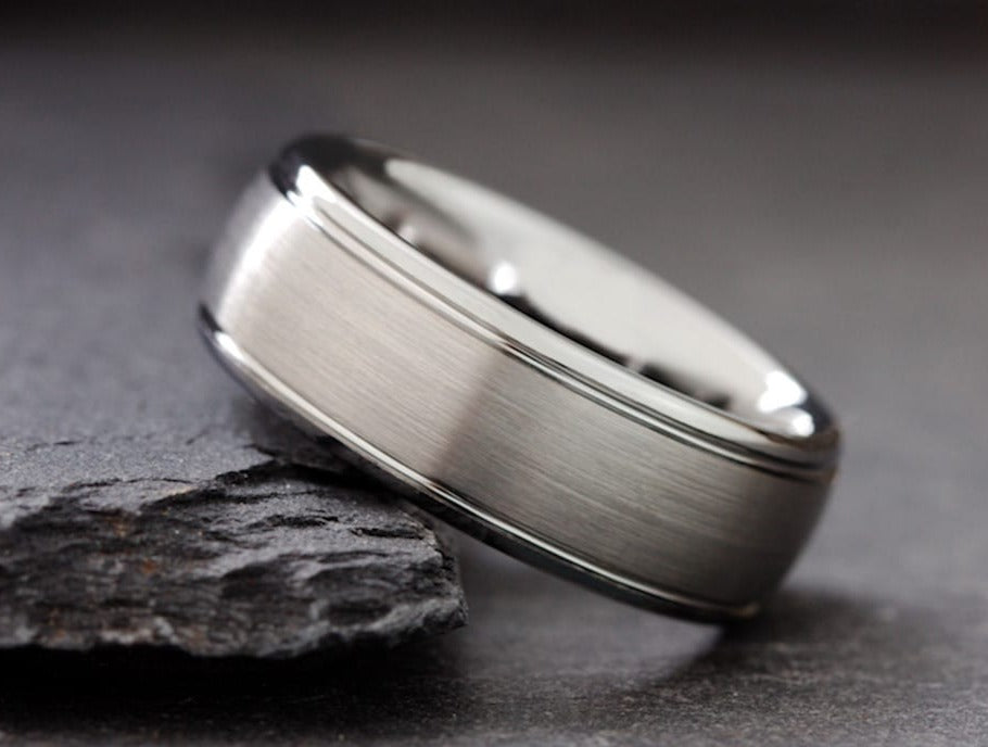 The Rye | Tungsten Carbide Silver Ring | Gentlemen's Bands 