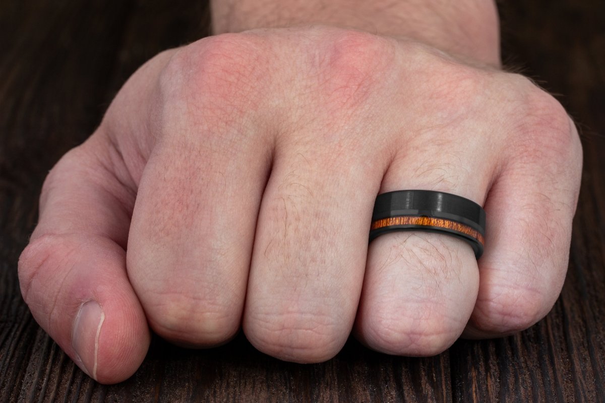 アクセサリー TOMWOOD Champion Ring Black Eye Tom Wood Championship Black Eye Signet Ring | Silver | FARFETCH