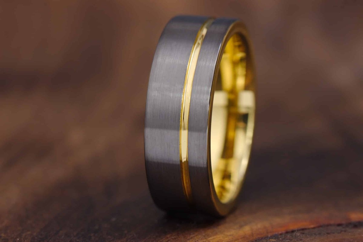 The Laurant | Center Groove Gray Gold Men's Wedding Ring | Gentlemen's Bands 